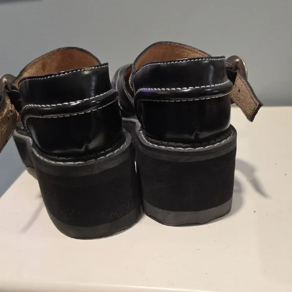 VINTAGE John Fluevog Black Leather Mary Jane Platform Heels with White Stitching - Picture 3 of 15